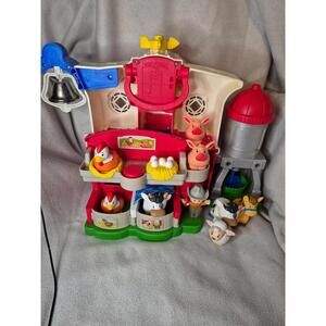 2019 Fisher-Price Little People Caring for Animals Farm  Set extra animals